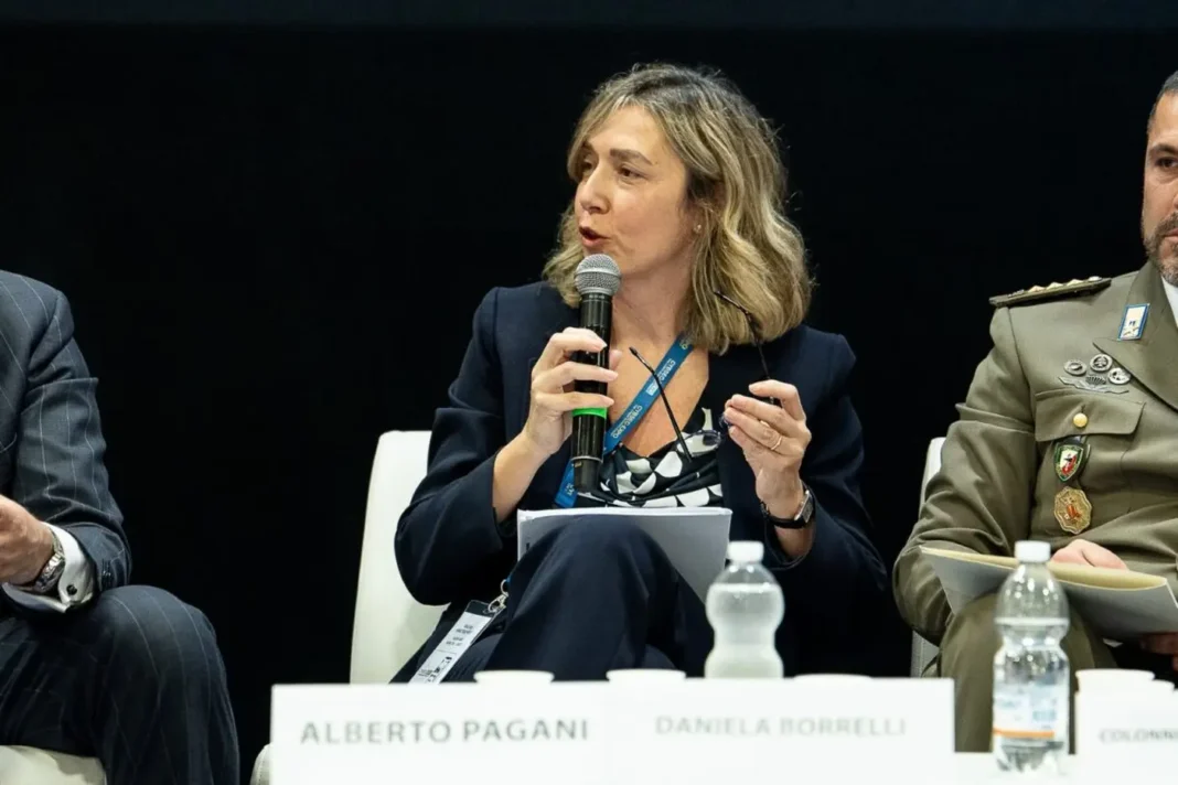 È intervenuta anche Daniela Borrelli, Responsabile Domestic Business Development della divisione Cyber & Security di Leonardo, nell'ambito delle conferenze tenutesi durante la seconda edizione della Cybsec-Expo di Piacenza. Dopo una breve introduzione riguardante la protezione e la valorizzazione dei dati, Borrelli si è concentrata sulle attività di Leonardo nell'ambito della sicurezza informatica.
