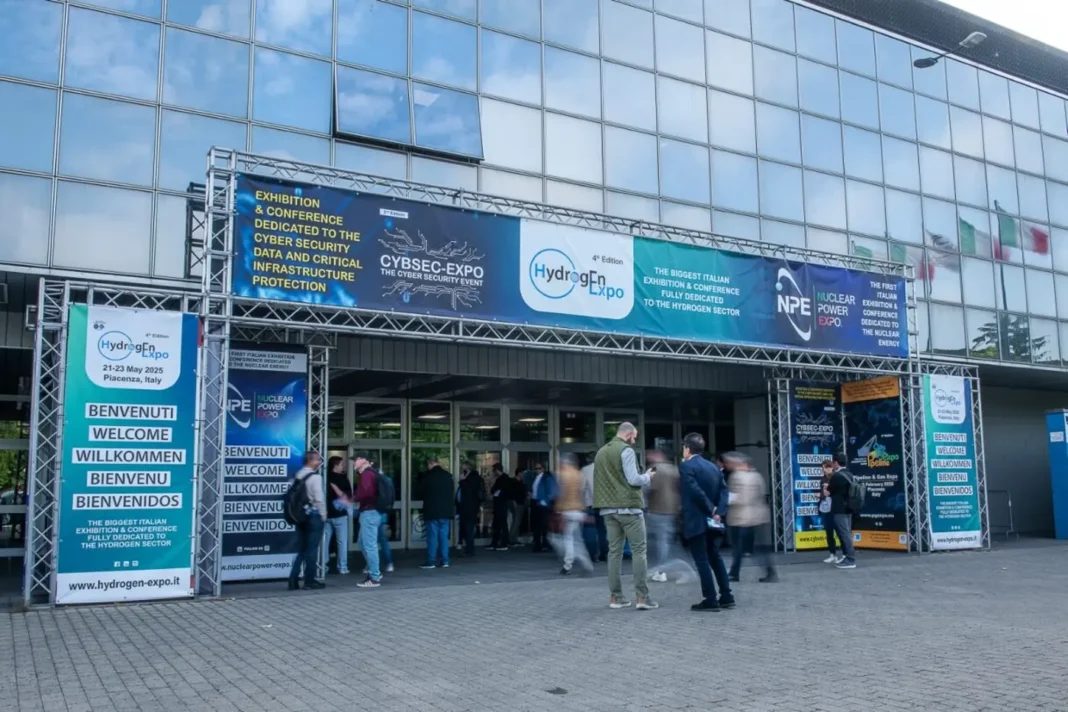 Si è chiusa con ottimi riscontri la seconda edizione di CYBSEC-EXPO, la mostra-convegno nazionale dedicata alla cybersecurity e alla protezione delle infrastrutture critiche, che si è svolta dal 21 al 23 maggio a Piacenza Expo, nell’ambito delle tre manifestazioni organizzate da Mediapoint & Exhibitions.