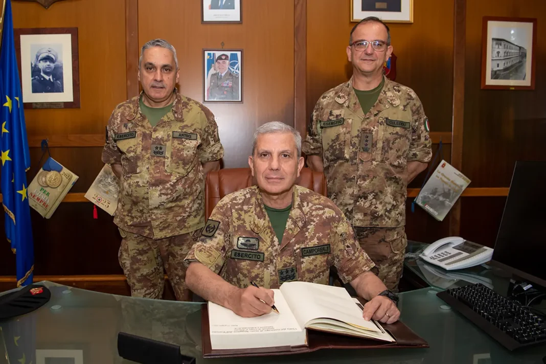 Pochi giorni fa, presso il Comando C4 dell'Esercito di Roma, il Sottocapo di Stato maggiore dell'Esercito, Generale di Corpo d’Armata Salvatore Camporeale, ha inaugurato il nuovo Security Operation Center (SOC) di Forza Armata
